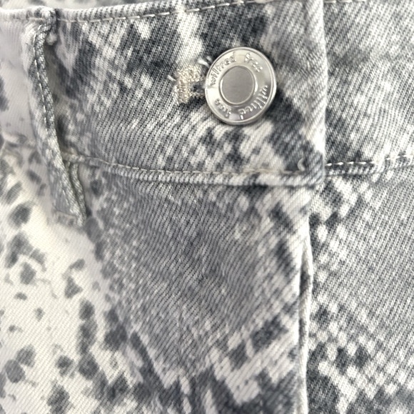 Aritzia Wilfred Free Kelsey Snake Print High Rise Baggy Utility Pants Size 6 - Picture 5 of 11